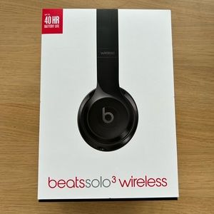 UNUSED BEATS SOLO3 WIRELESS HEADPHONES